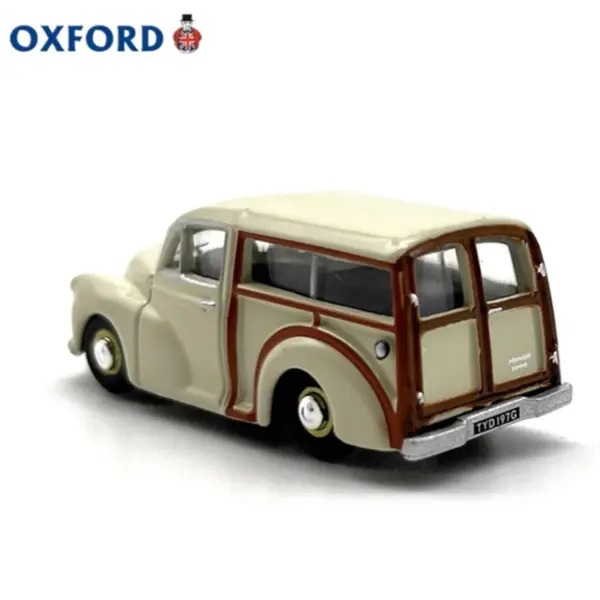 1:76 Scale Diecast Voyager Van Model Car - Image 6