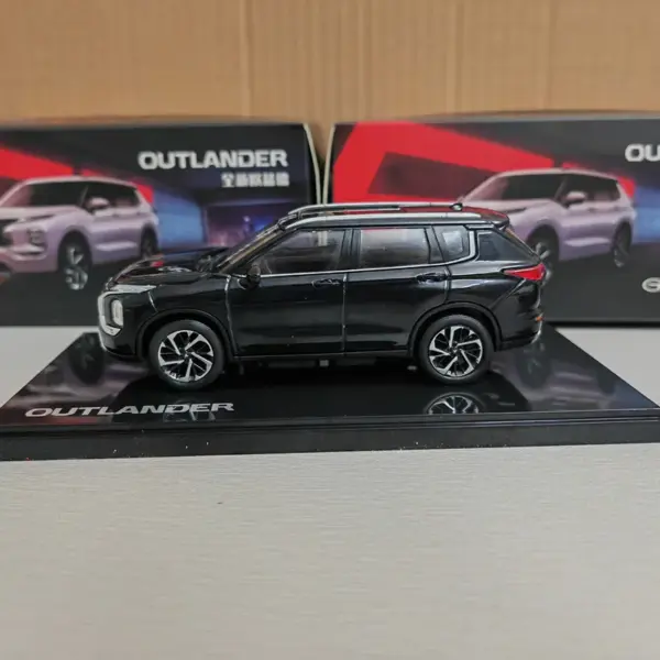 1/43 Mitsubishi Outlander Metal Diecast Model - Image 5