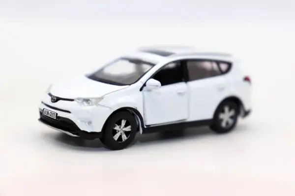 1/64 Scale RAV4 Alloy Car Model with Flaws - Image 2