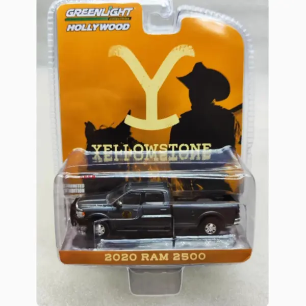 1:64 Scale 2017 RAM 3500 Alloy Model Car - Image 8