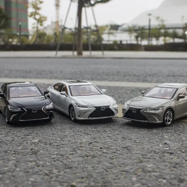 Lexus ES300 1:24 Diecast Model Car - Image 2