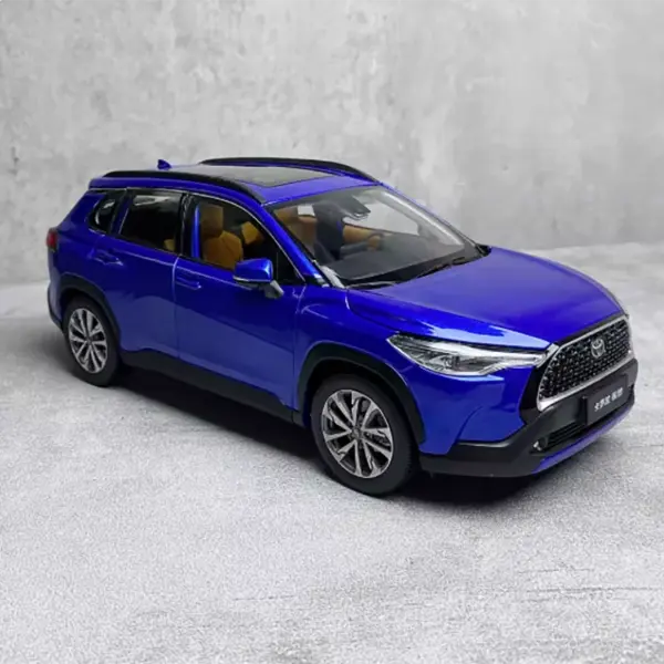 1:18 Scale Corolla Cross 2022 Alloy Model - Image 3