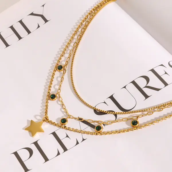 Vintage Green Star Pendant Necklace for Women - Image 5