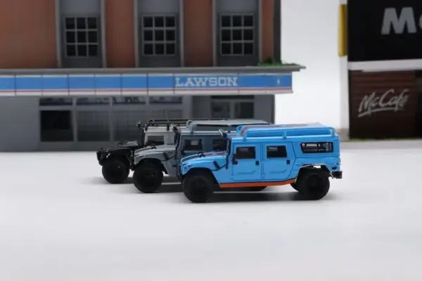 Master 1:64 G-U-L-F H1 Civilian Police SUV Diecast Model