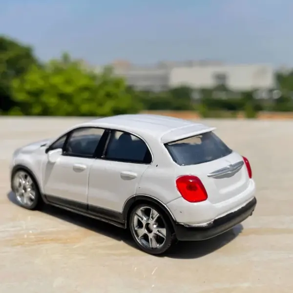 Fiat 500X 1:43 Scale Alloy Model with Flaws - Image 4