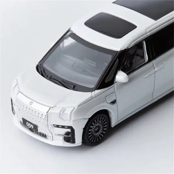 1:64 ZEEKR 009 MPV Alloy Mini Car Model - Image 2