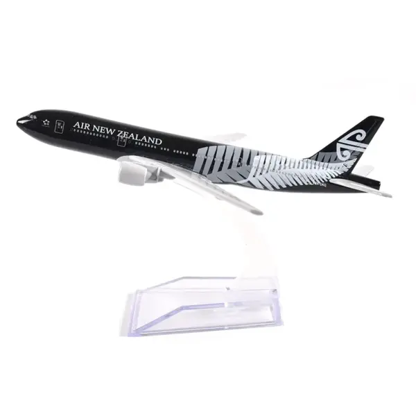 Airbus A380 Boeing 747 Diecast Model 1:400 - Image 10