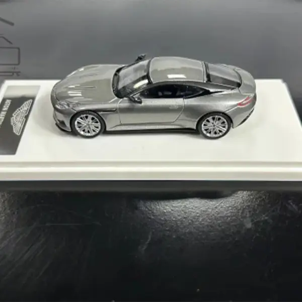 1:64 Scale Diecast Martin DB12 Alloy Model - Image 4