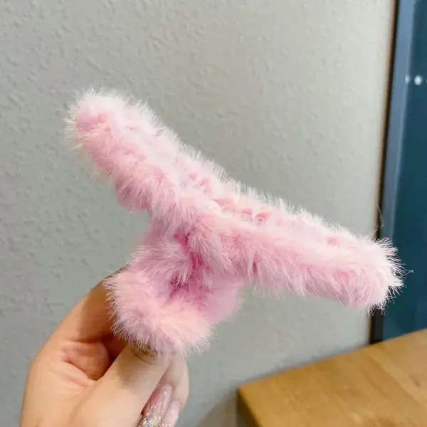 Winter Faux Fur Hair Claw Clip for Women - Image 7