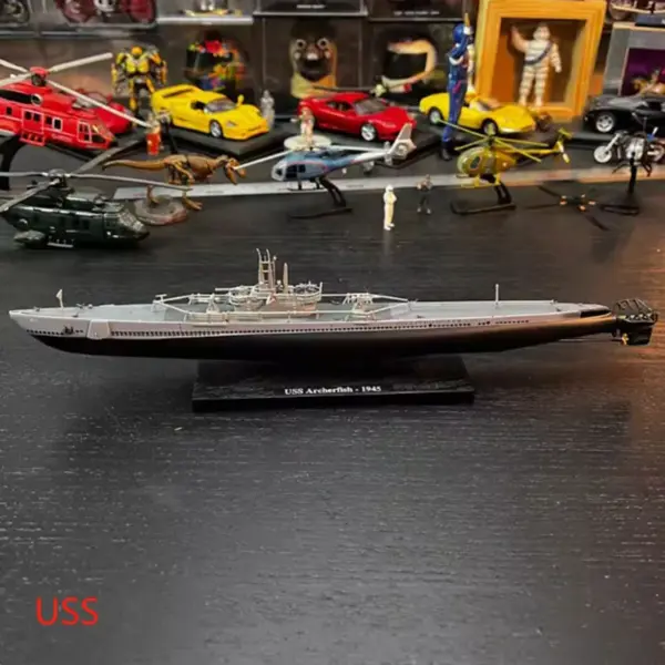 Diecast 1:350 Scale U-Boat Submarine Model - Image 9
