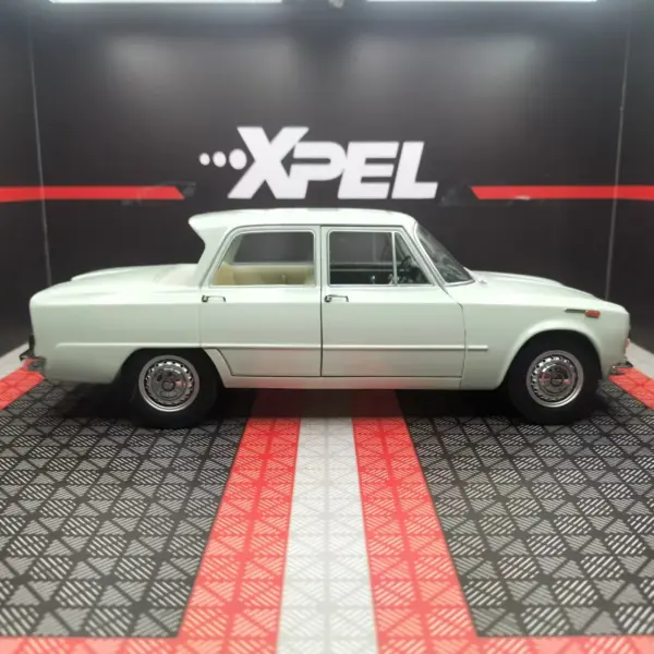 ALFA ROMEO GIULIA 1.6 Ti 1962 Alloy Model - Image 2