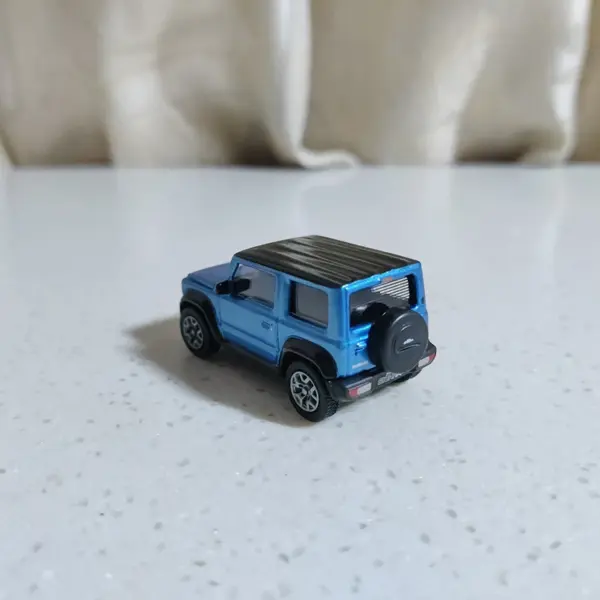 1:64 Diecast Suzuki Jimny Car Model - Image 5