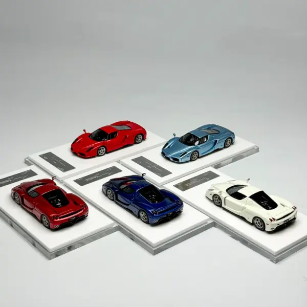 LJM 1:64 Resin ENZO Classic Sports Car Model - Image 4