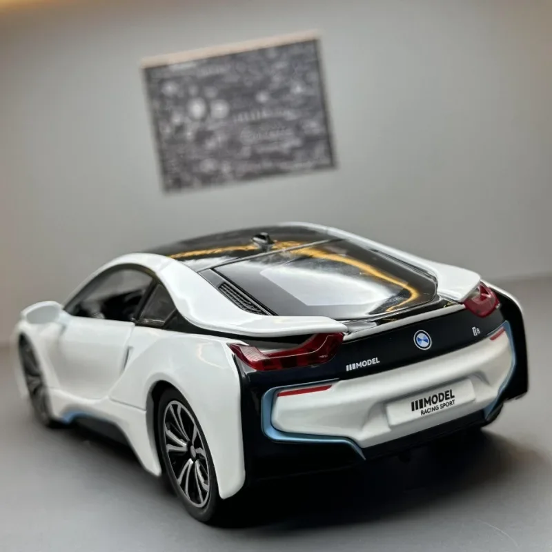 1/22 BMW I8 Sport Car Model with Lights 2 1/22 BMW I8 Sport Car Model with Lights - Image 2