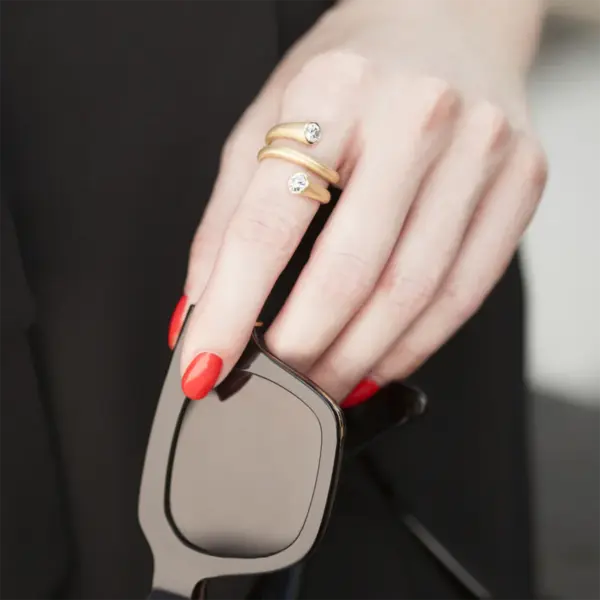 Stylish Asymmetrical White Zirconia Ring for Women - Image 2