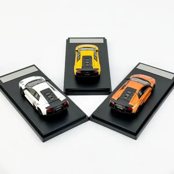 HRM 1:64 Scale Diecast Lamborghini LP670 SV Supercar - Image 3