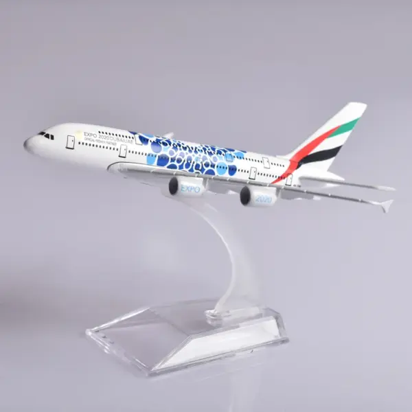 Emirates Airbus A380 Diecast Model 1/400 Scale - Image 3