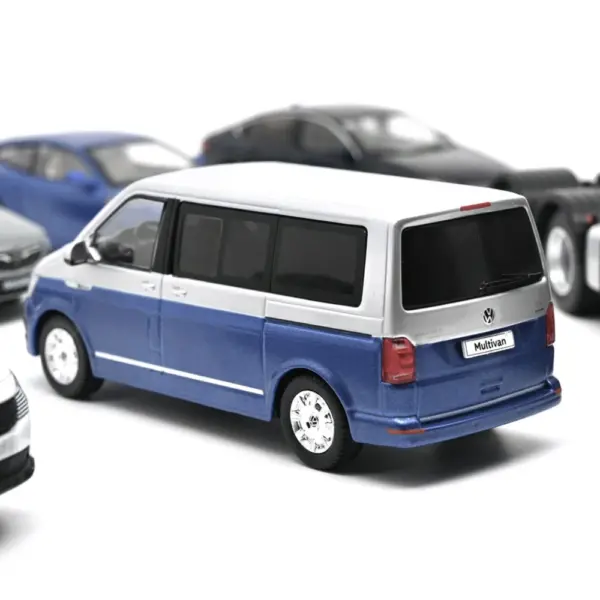 Volkswagen Multivan T6 2017 Alloy Model Car - Image 3