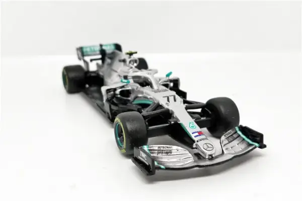 Bburago 1:43 2019 F1 Mercedes W10 Model Car - Image 3
