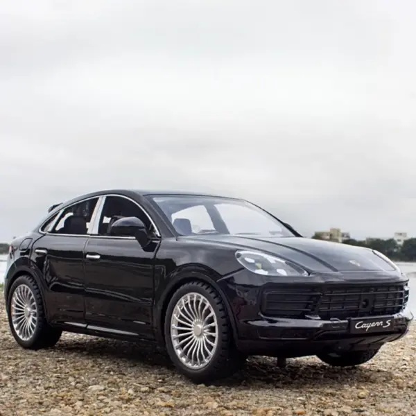 1:24 Cayenne S SUV Diecast Model with Sound - Image 6