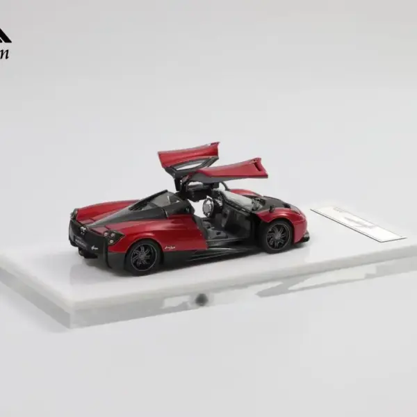 Pagani Huayra Coupe 1:64 Diecast Model - Image 5