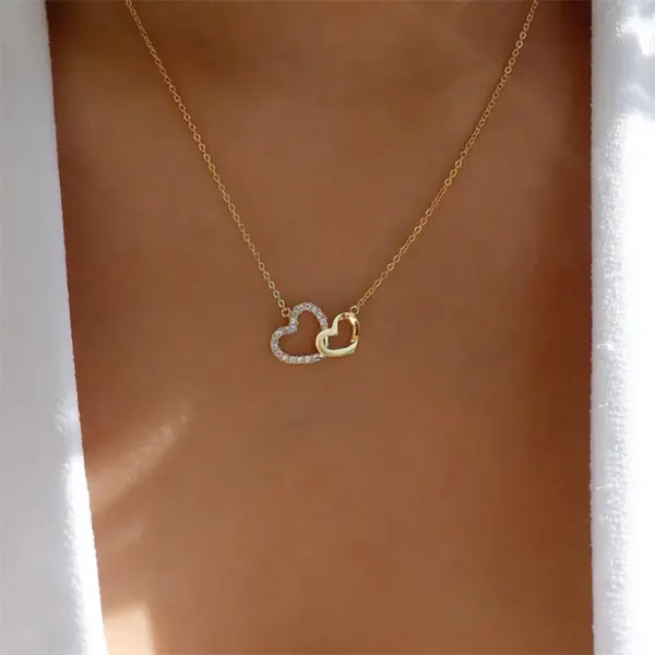 Exquisite Round Choker Necklace for Women - Image 8