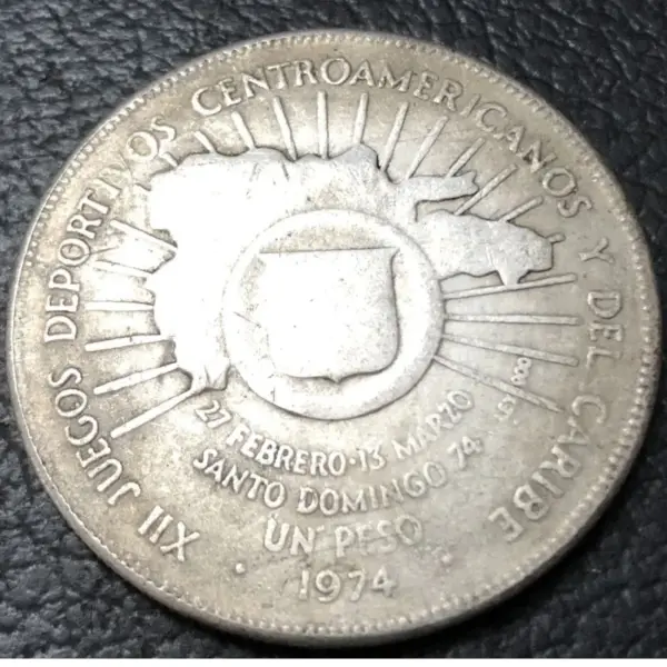 1974 Dominican Republic 1 Peso Coin Replica - Image 3