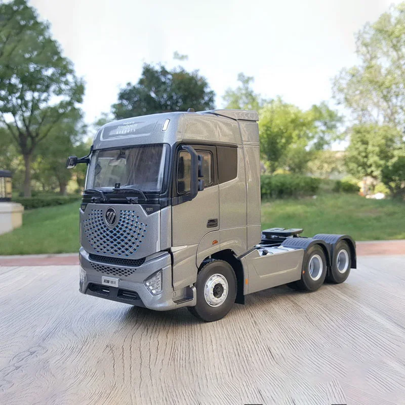 Diecast Alloy 1:24 AUMAN EST-LNG Truck Model 8 Diecast Alloy 1:24 AUMAN EST-LNG Truck Model - Image 8