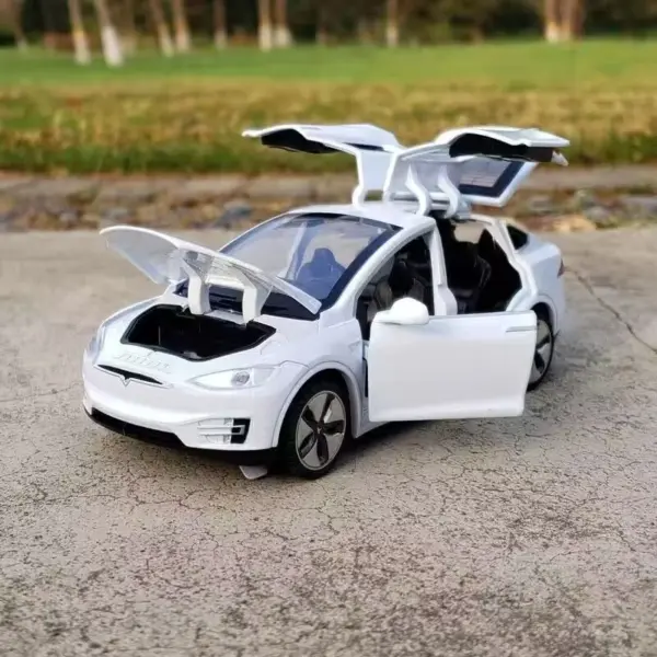 1:32 Alloy Model X S SUV Diecast Car - Image 16