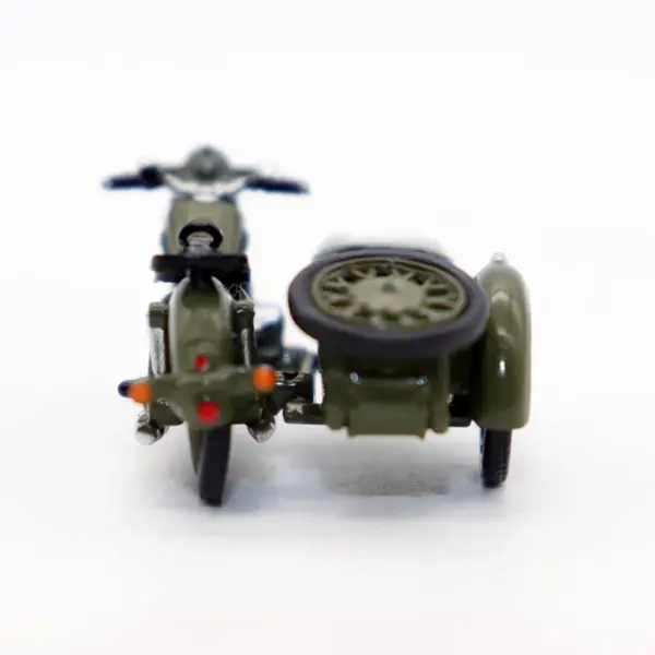 1/64 Scale Three-Wheeled Motorcycle Model - Image 6