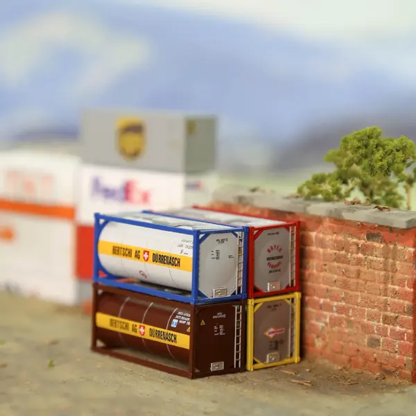 Evemodel C15023 N Scale 20ft Tank Container - Image 3