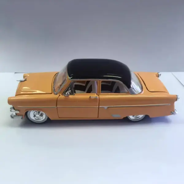 1954 Ford Customline Diecast 1/32 Model Car - Image 6