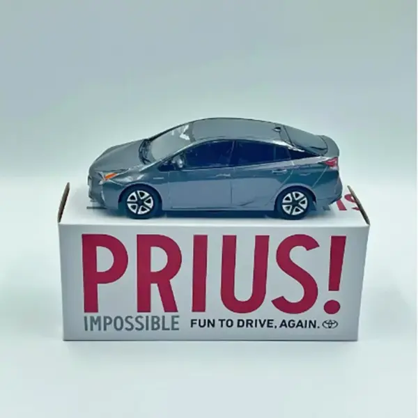 1:30 Scale Prius Diecast Car Model Replica - Image 8