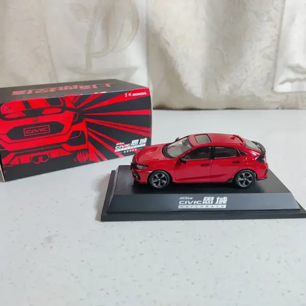 1:43 Scale 2020 Civic Diecast Model Car - Image 2