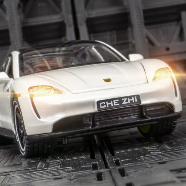 1:32 Porsche Taycan Diecast Metal Model - Image 4