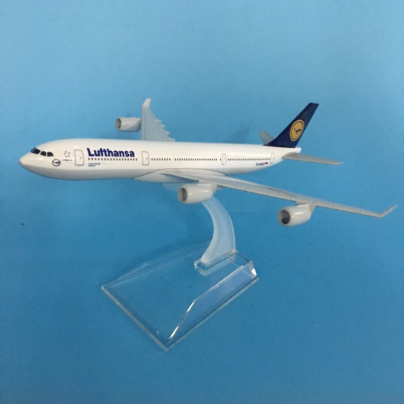 Lufthansa Airbus 340 Diecast Metal Model 1:400 3 Lufthansa Airbus 340 Diecast Metal Model 1:400 - Image 3