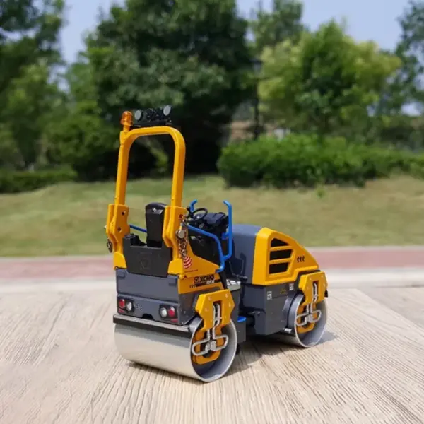 Diecast 1:25 XCMG XD120 Roller Model Collector - Image 4