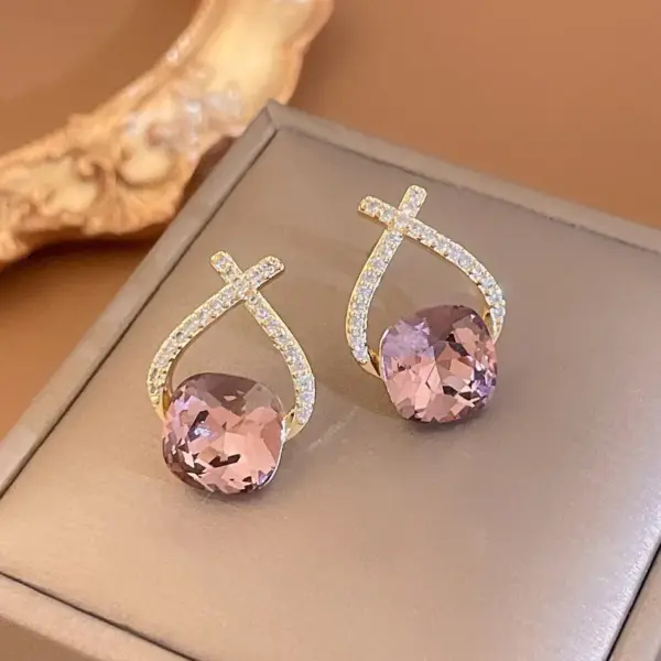 Asymmetrical Black Round Stud Earrings - Image 9