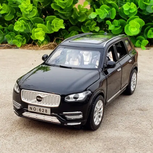 1:32 Scale Alloy Volvo XC90 Diecast Model - Image 4