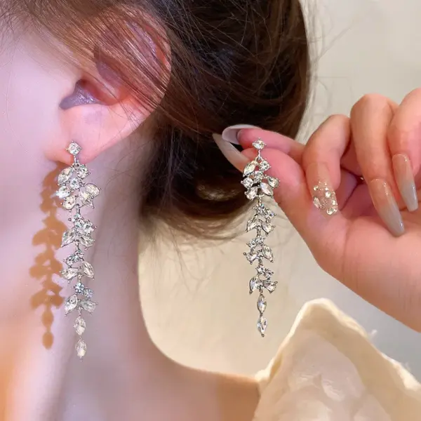 Sliver Maple Leaf Tassel Drop Earrings - Image 4
