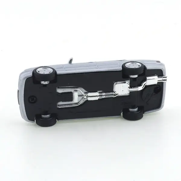 1/64 Diecast Mercedes-Benz E55 AMG Model Car - Image 6