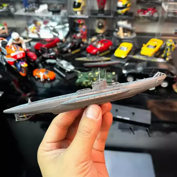 Diecast 1:350 Scale U-Boat Submarine Model - Image 2