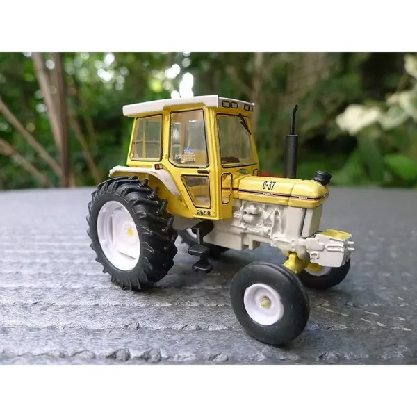 1990 Ford 6610 Classic Tractor Model 1:64 Scale - Image 4