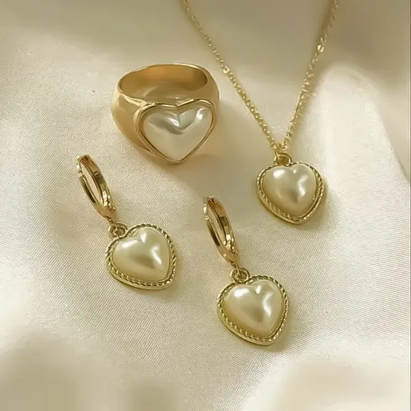 Vintage Pearl Jewelry Set with Earrings and Necklace - Image 10