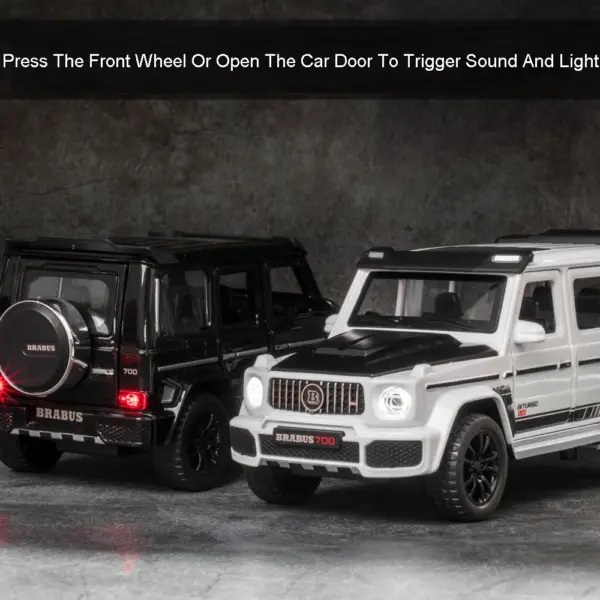 1/32 G700 Diecast SUV Model Car with Sound Light - Image 5