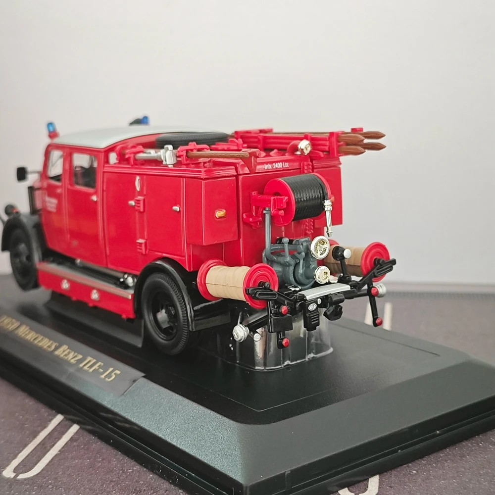 1950 Mercedes Benz Die-Cast Fire Truck Model 4 1950 Mercedes Benz Die-Cast Fire Truck Model - Image 4