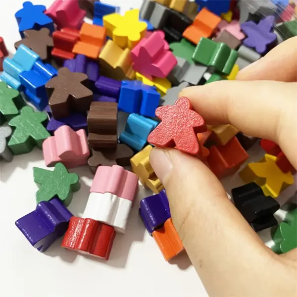 100PCS 16mm Wooden Meeples for Tabletop Games - Image 3