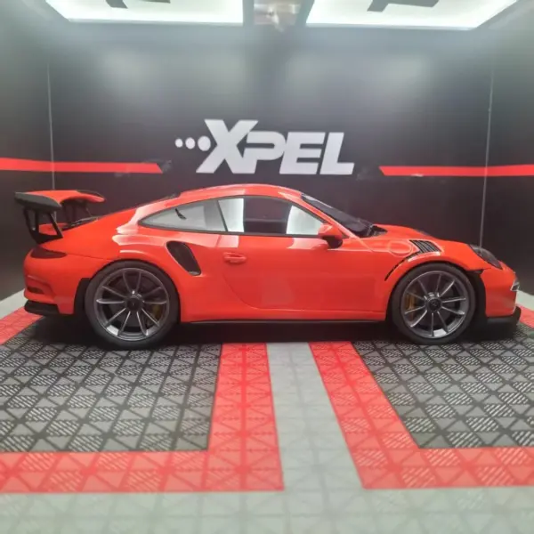 1:18 Scale Porsche 911 GT3 RS Model - Flawed - Image 3