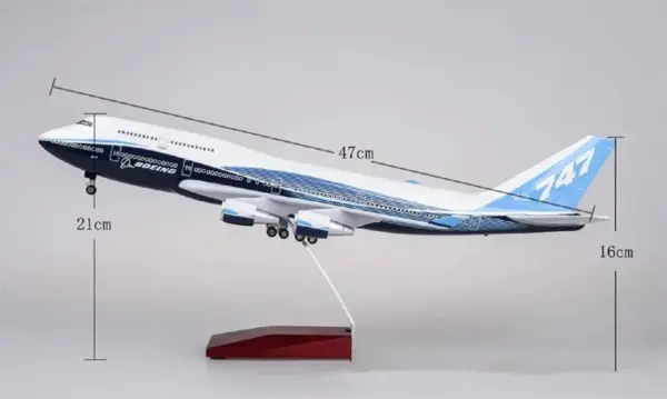1/160 Boeing 747 Resin Aircraft Model with Light - Image 5