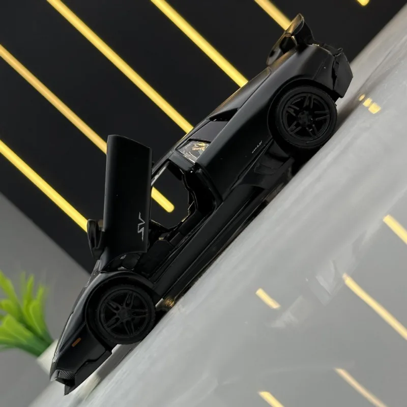 1:36 Scale Diecast Lamborghini Model Car 4 1:36 Scale Diecast Lamborghini Model Car - Image 4